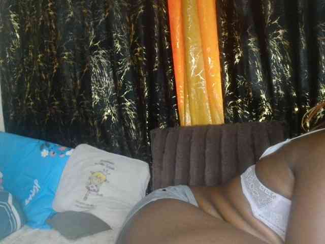 Sexxy-pretty24 webcam