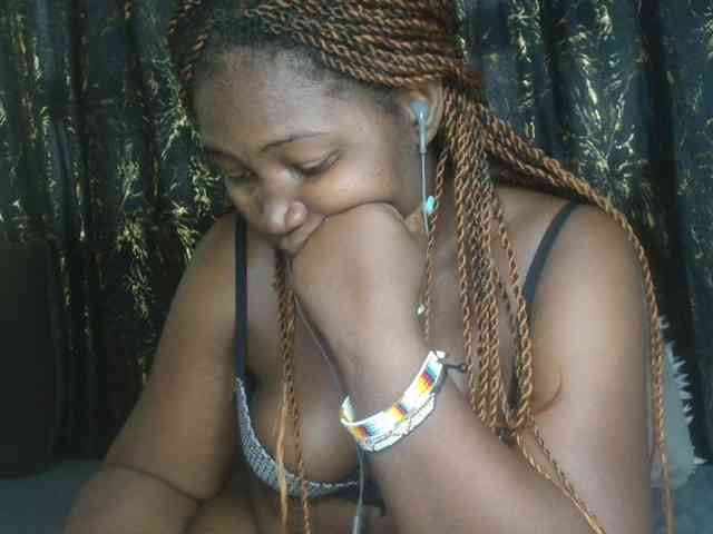 Sexxy-pretty24 webcam