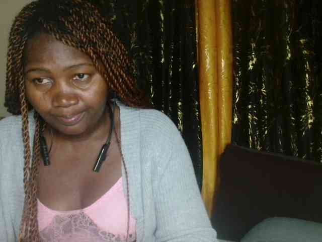Sexxy-pretty24 webcam