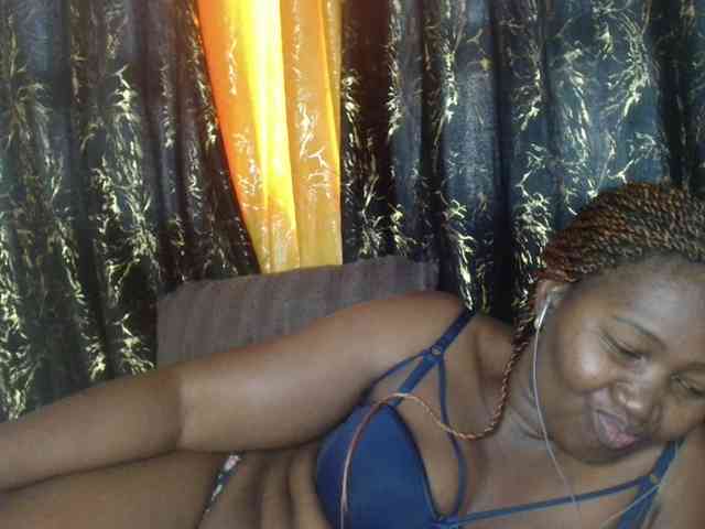 Sexxy-pretty24 webcam