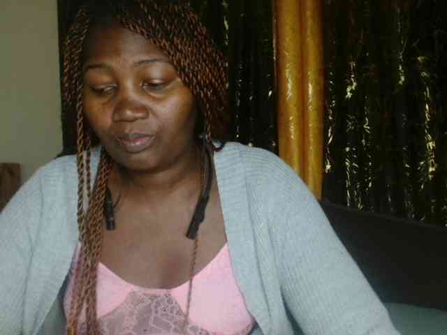 Sexxy-pretty24 webcam