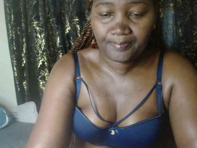 Sexxy-pretty24 webcam