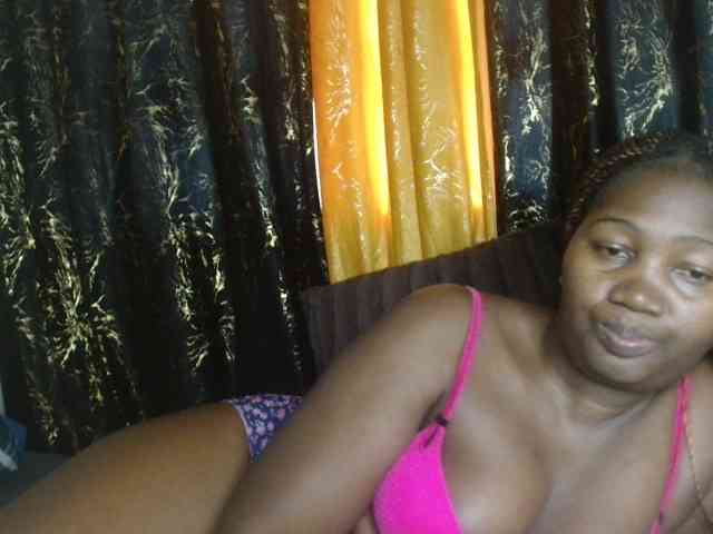 Sexxy-pretty24 webcam
