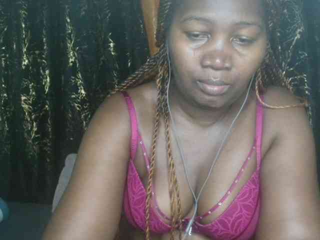 Sexxy-pretty24 webcam