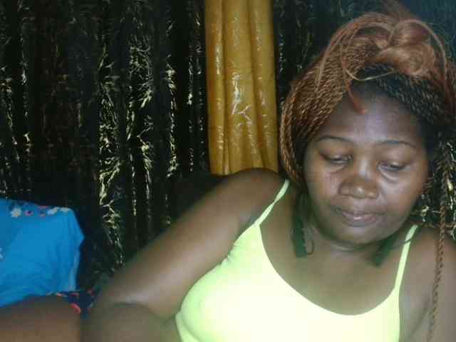 Sexxy-pretty24 webcam