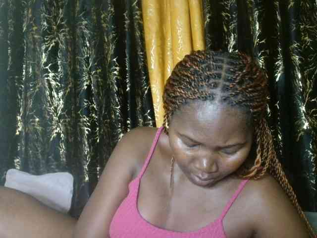 Sexxy-pretty24 webcam