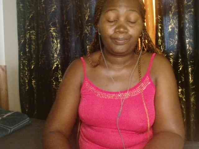 Sexxy-pretty24 webcam