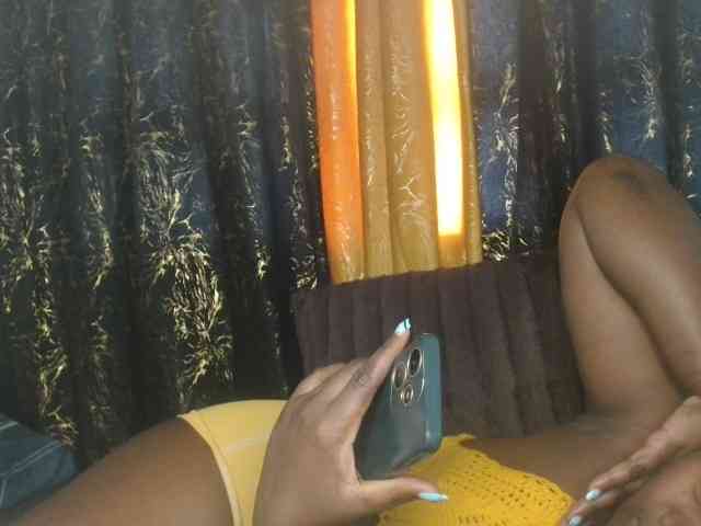 Sexxy-pretty24 webcam