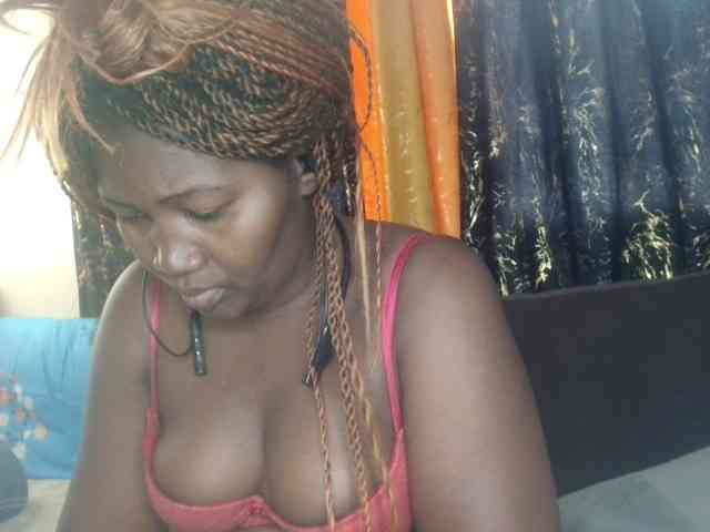 Sexxy-pretty24 webcam