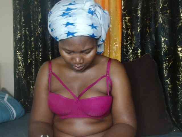 Sexxy-pretty24 webcam