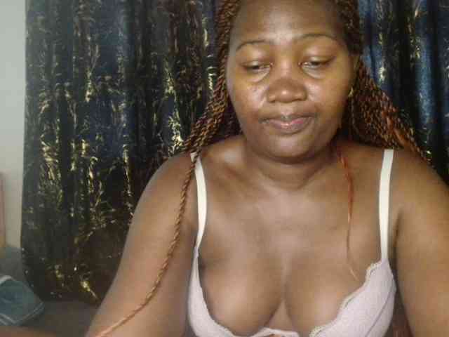 Sexxy-pretty24 webcam