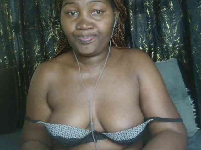 Sexxy-pretty24 webcam