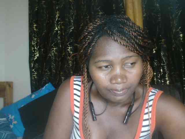 Sexxy-pretty24 webcam
