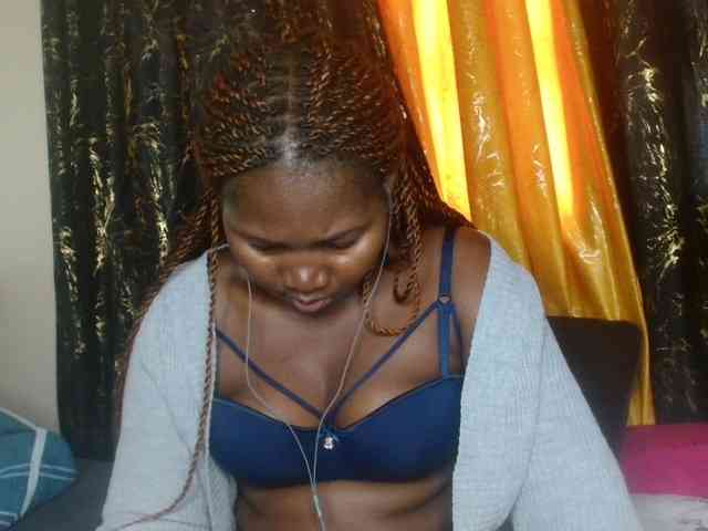 Sexxy-pretty24 webcam