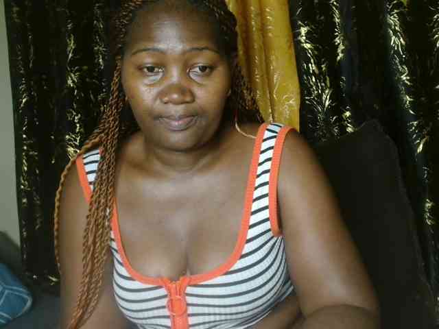 Sexxy-pretty24 webcam