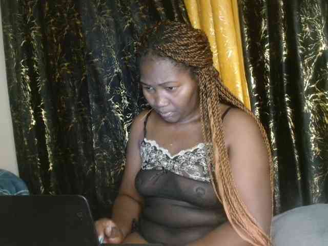Sexxy-pretty24 webcam