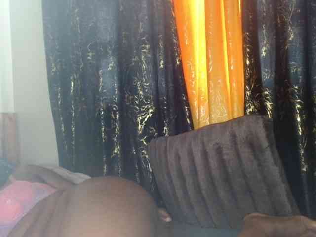 Sexxy-pretty24 webcam