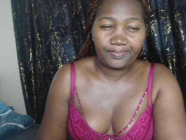 Sexxy-pretty24 webcam