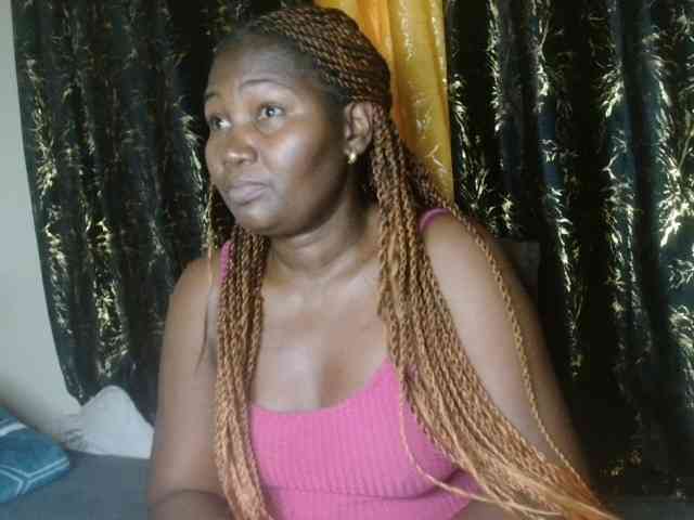 Sexxy-pretty24 webcam