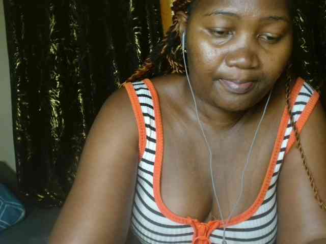 Sexxy-pretty24 webcam