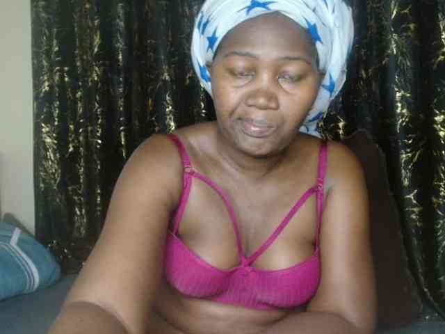 Sexxy-pretty24 webcam