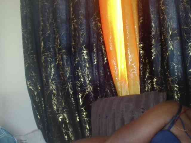 Sexxy-pretty24 webcam