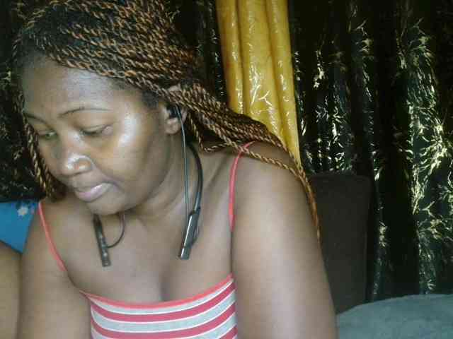 Sexxy-pretty24 webcam