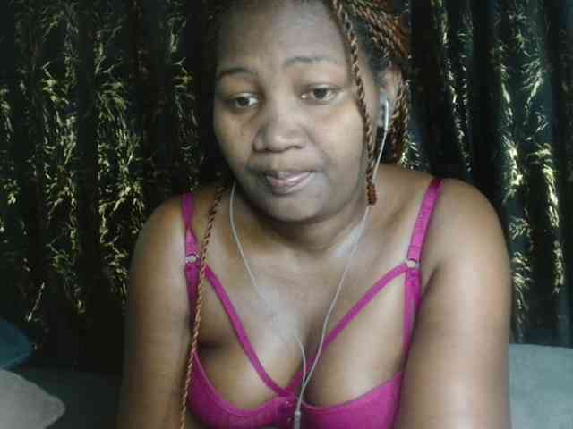 Sexxy-pretty24 webcam