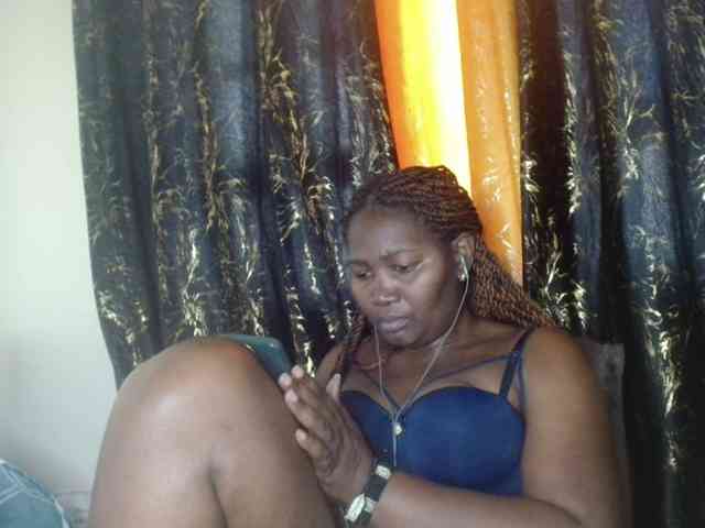 Sexxy-pretty24 webcam