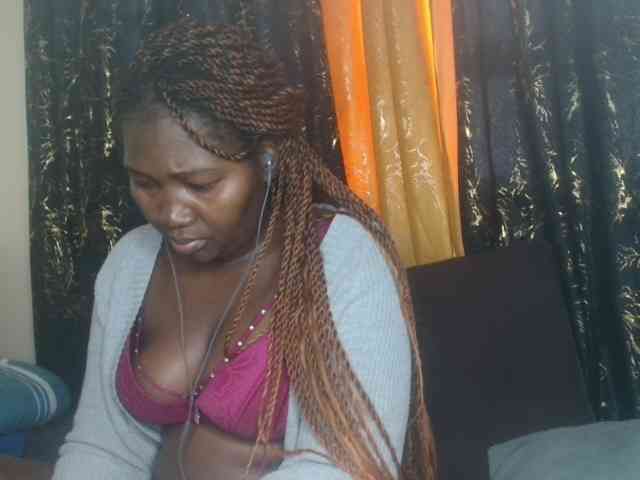 Sexxy-pretty24 webcam