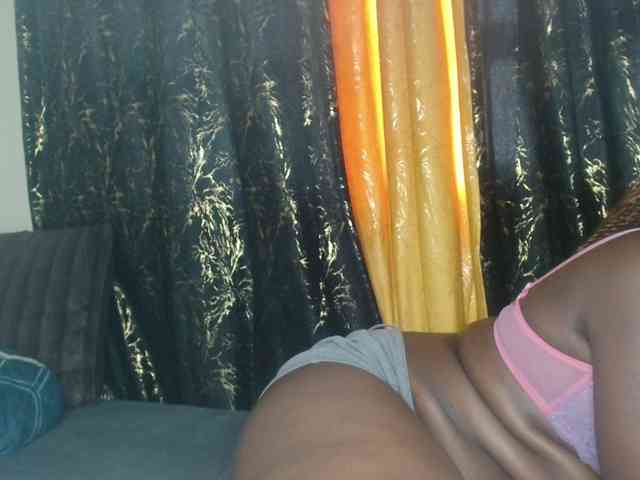 Sexxy-pretty24 webcam