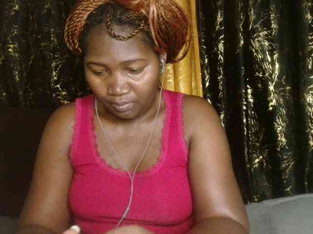 Sexxy-pretty24 webcam