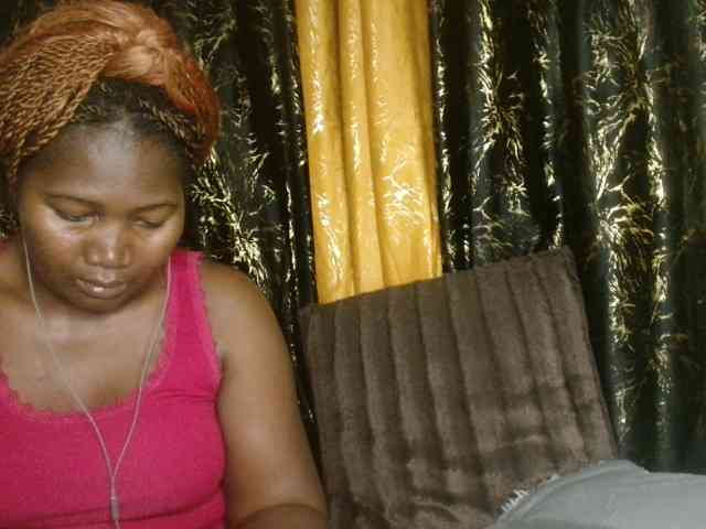 Sexxy-pretty24 webcam