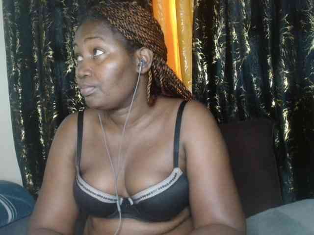 Sexxy-pretty24 webcam