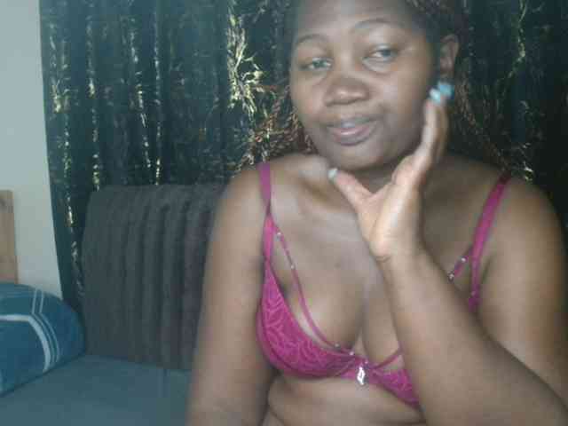 Sexxy-pretty24 webcam