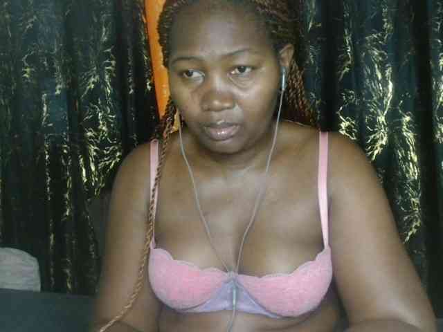 Sexxy-pretty24 webcam