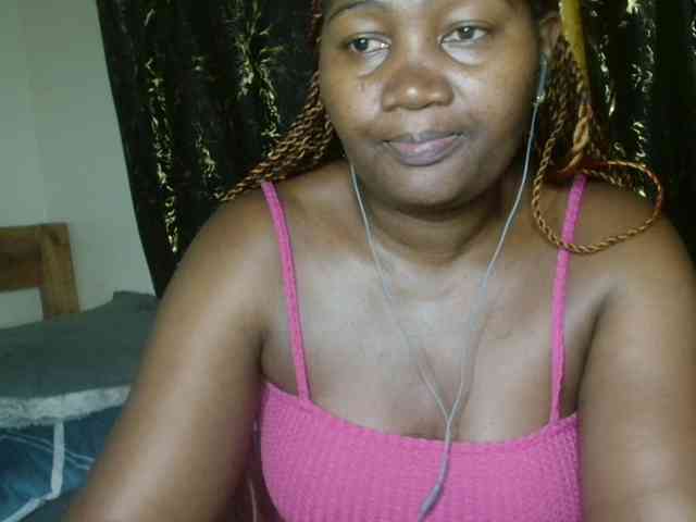 Sexxy-pretty24 webcam