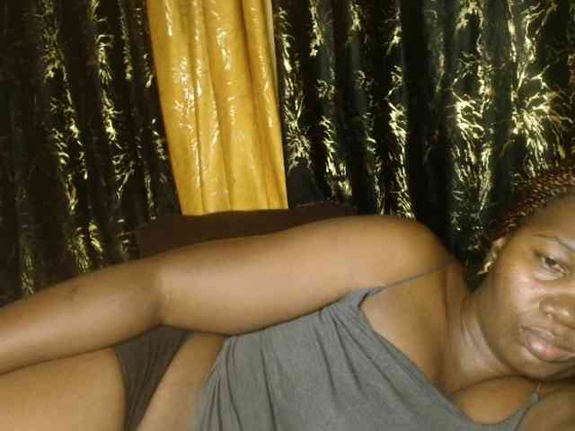 Sexxy-pretty24 webcam