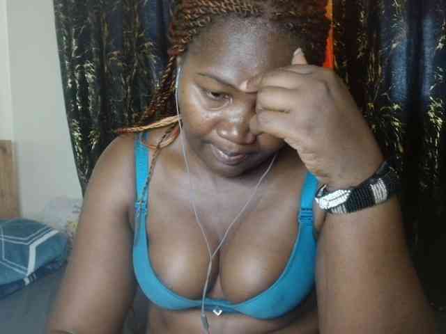 Sexxy-pretty24 webcam