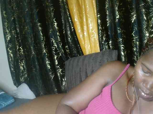 Sexxy-pretty24 webcam