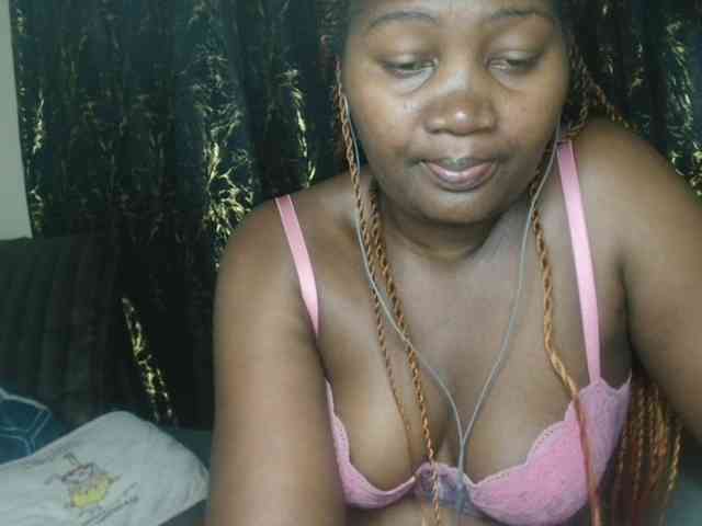 Sexxy-pretty24 webcam