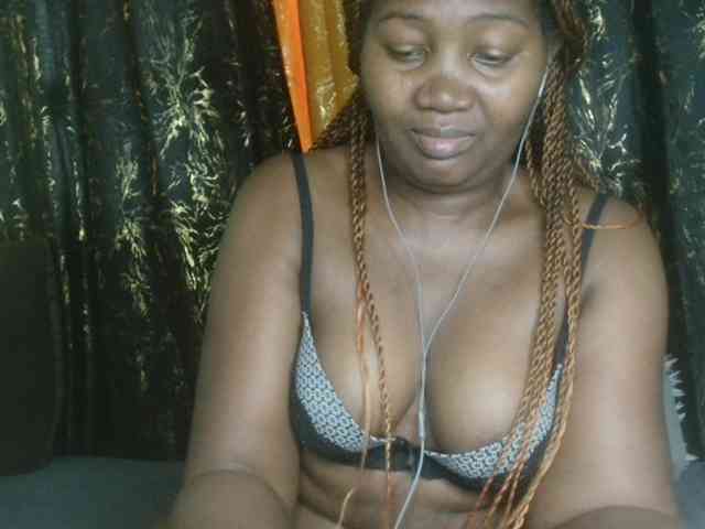 Sexxy-pretty24 webcam
