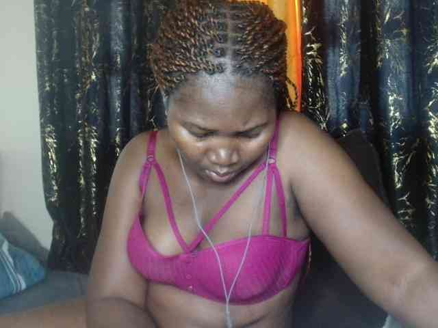 Sexxy-pretty24 webcam