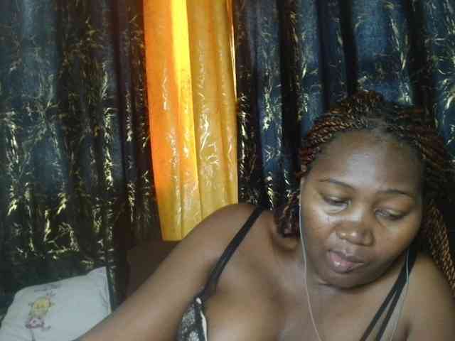 Sexxy-pretty24 webcam