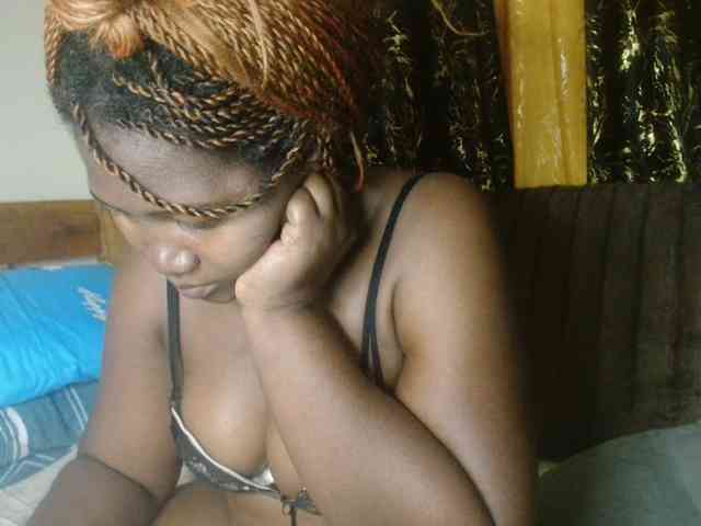 Sexxy-pretty24 webcam