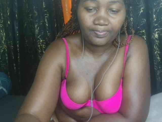 Sexxy-pretty24 webcam