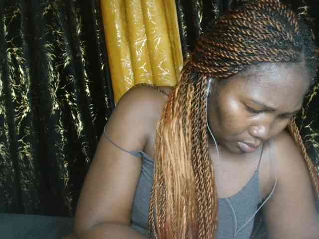 Sexxy-pretty24 webcam