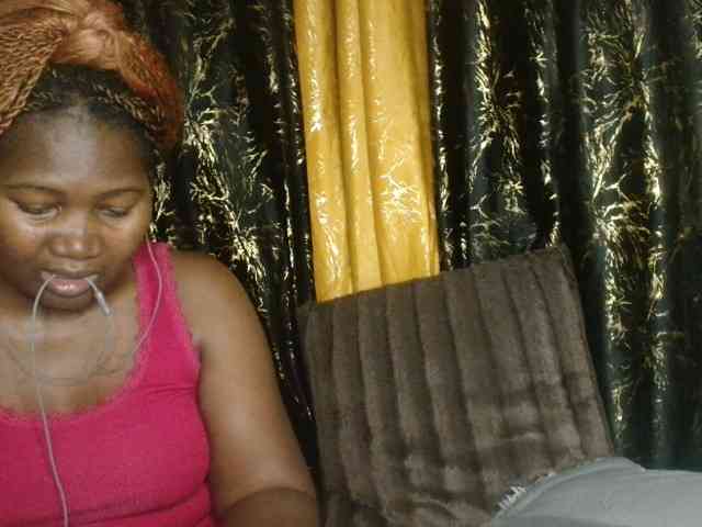Sexxy-pretty24 webcam