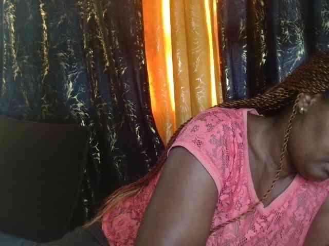 Sexxy-pretty24 webcam