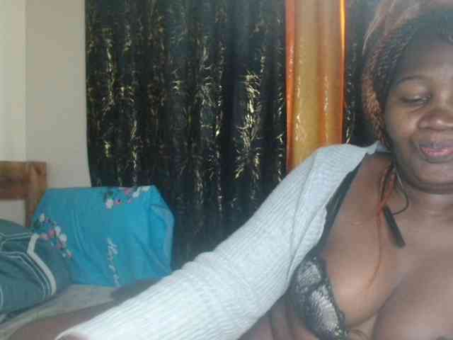 Sexxy-pretty24 webcam